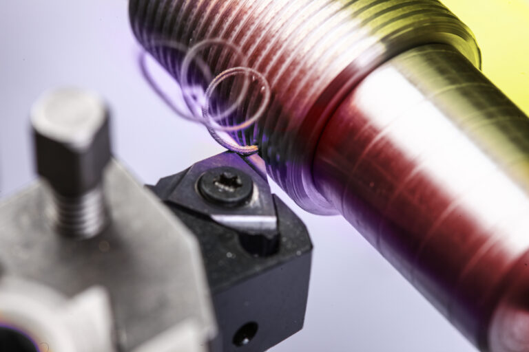 ACME Thread Milling: When to Use It for Precision CNC Parts