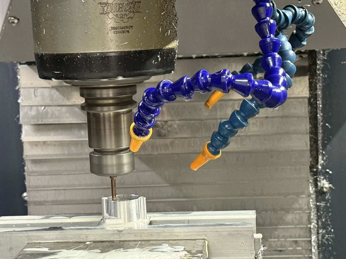 precision CNC thread milling process for internal thread machining in aluminum parts