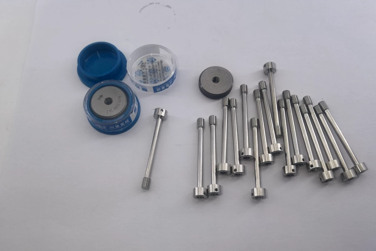 Custom 18 8 stainless steel CNC machined captive panel screws and precision threaded