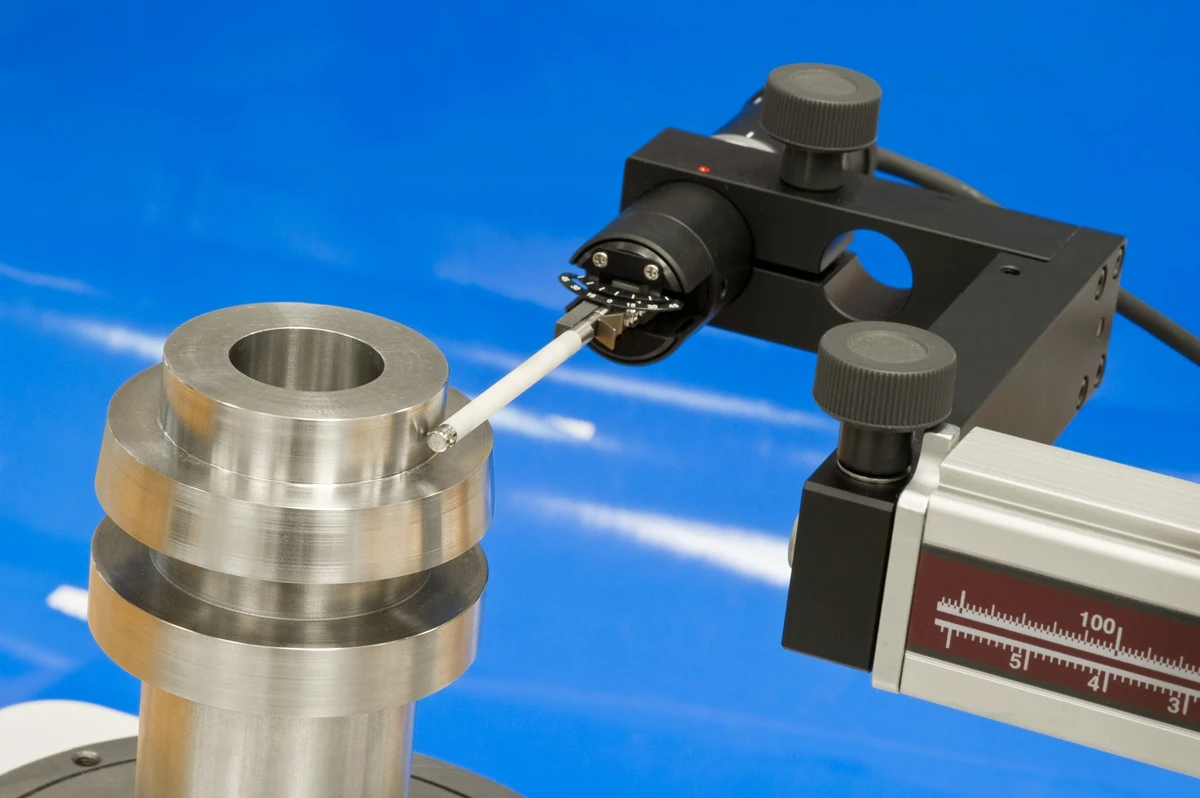 Dimensional inspection of precision 15-5 PH stainless steel machined parts