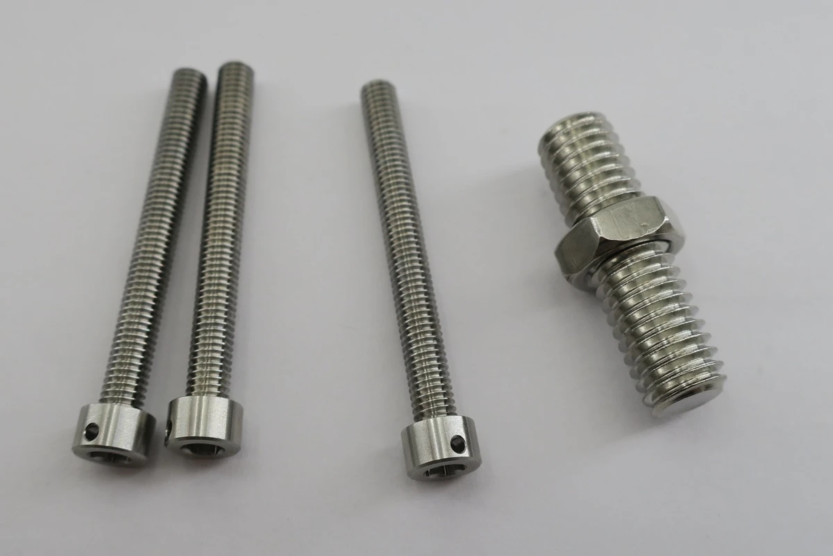 Precision CNC machined 18 8 stainless steel threaded screws with cross drilled heads